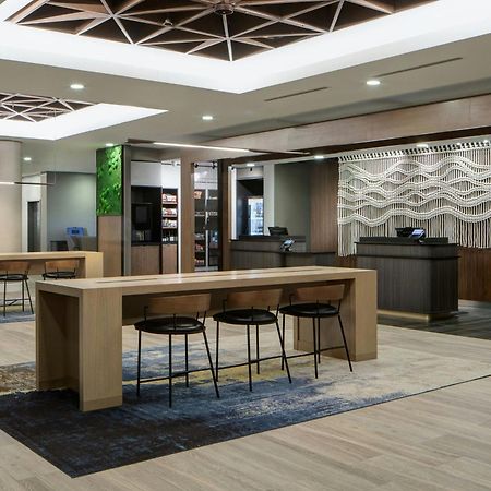Courtyard By Marriott Chicago Downtown/River North Экстерьер фото
