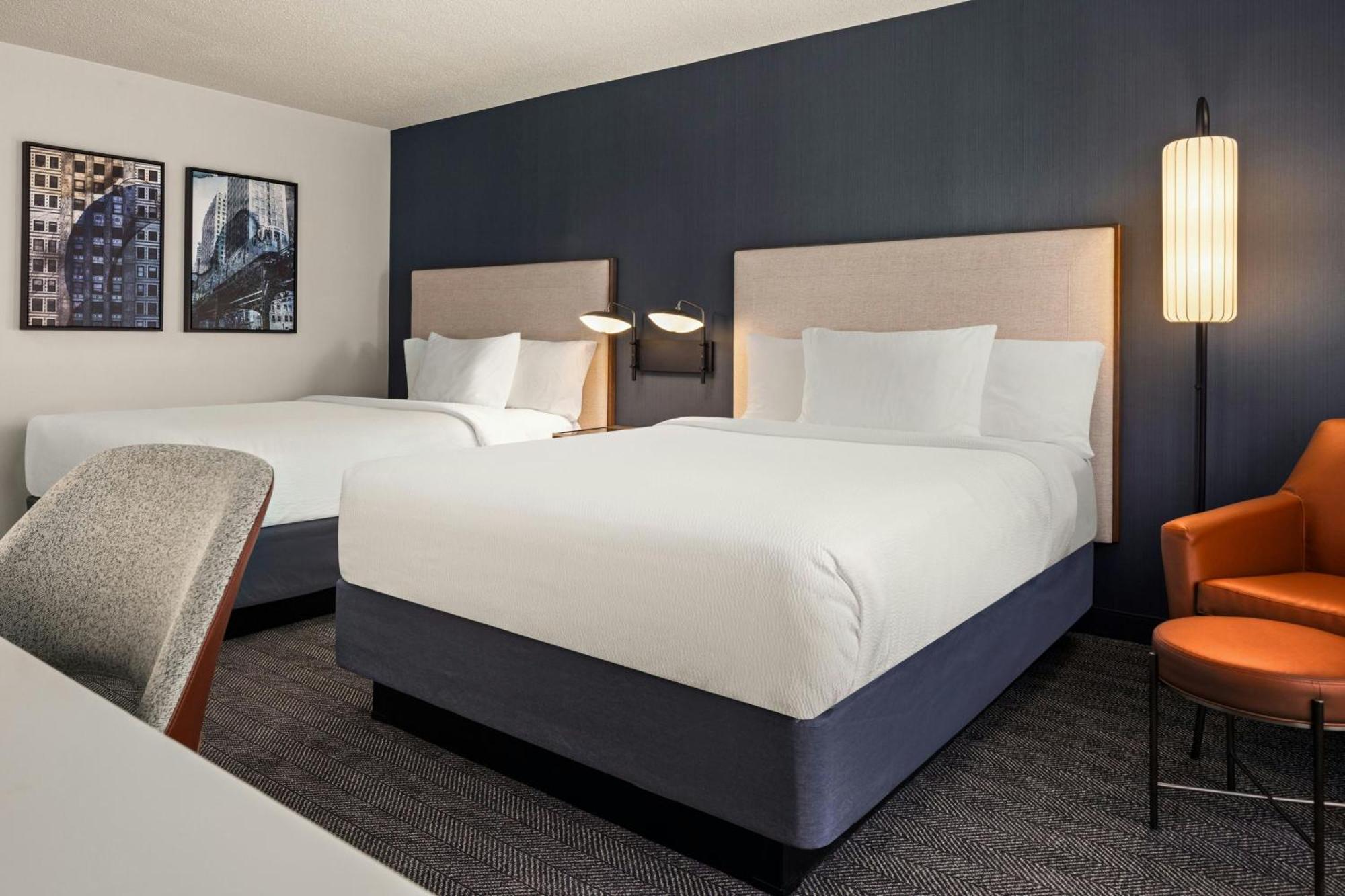 Courtyard By Marriott Chicago Downtown/River North Экстерьер фото